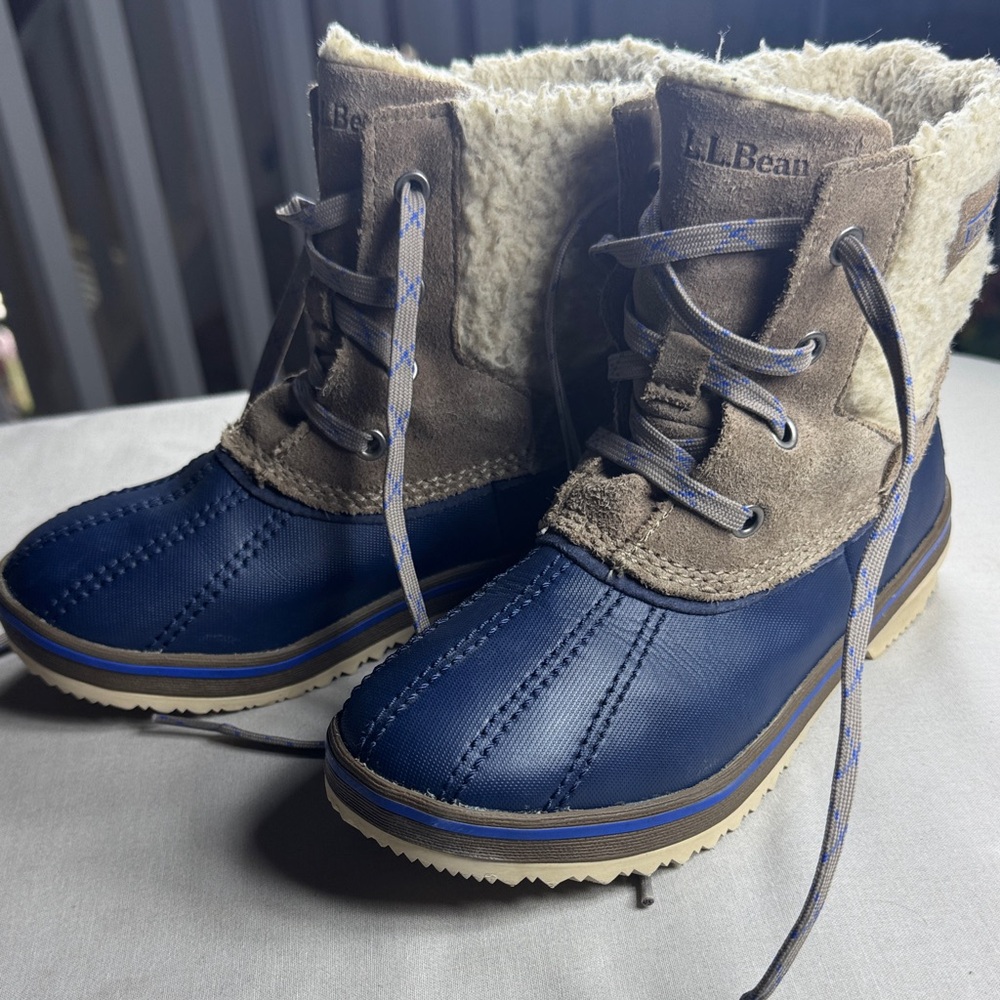 LL Bean Kids Blue Tan Suede Faux Shearling Lined Duck Winter Boots size 1